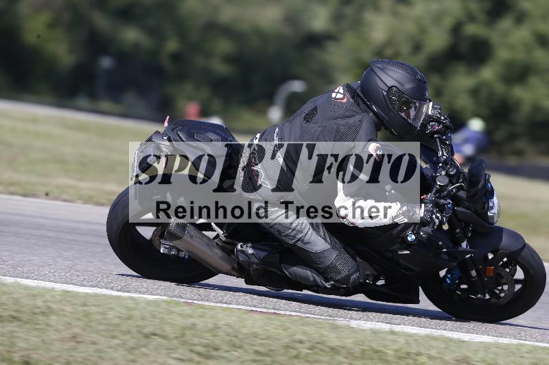 /Archiv-2025/49 26.08.2025 Cornu Master School ADR/blau-bleu/49